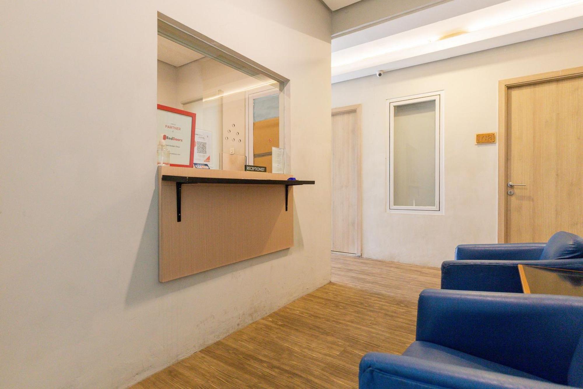 Reddoorz Plus Syariah Near Mall Pondok Indah Jakarta Luaran gambar