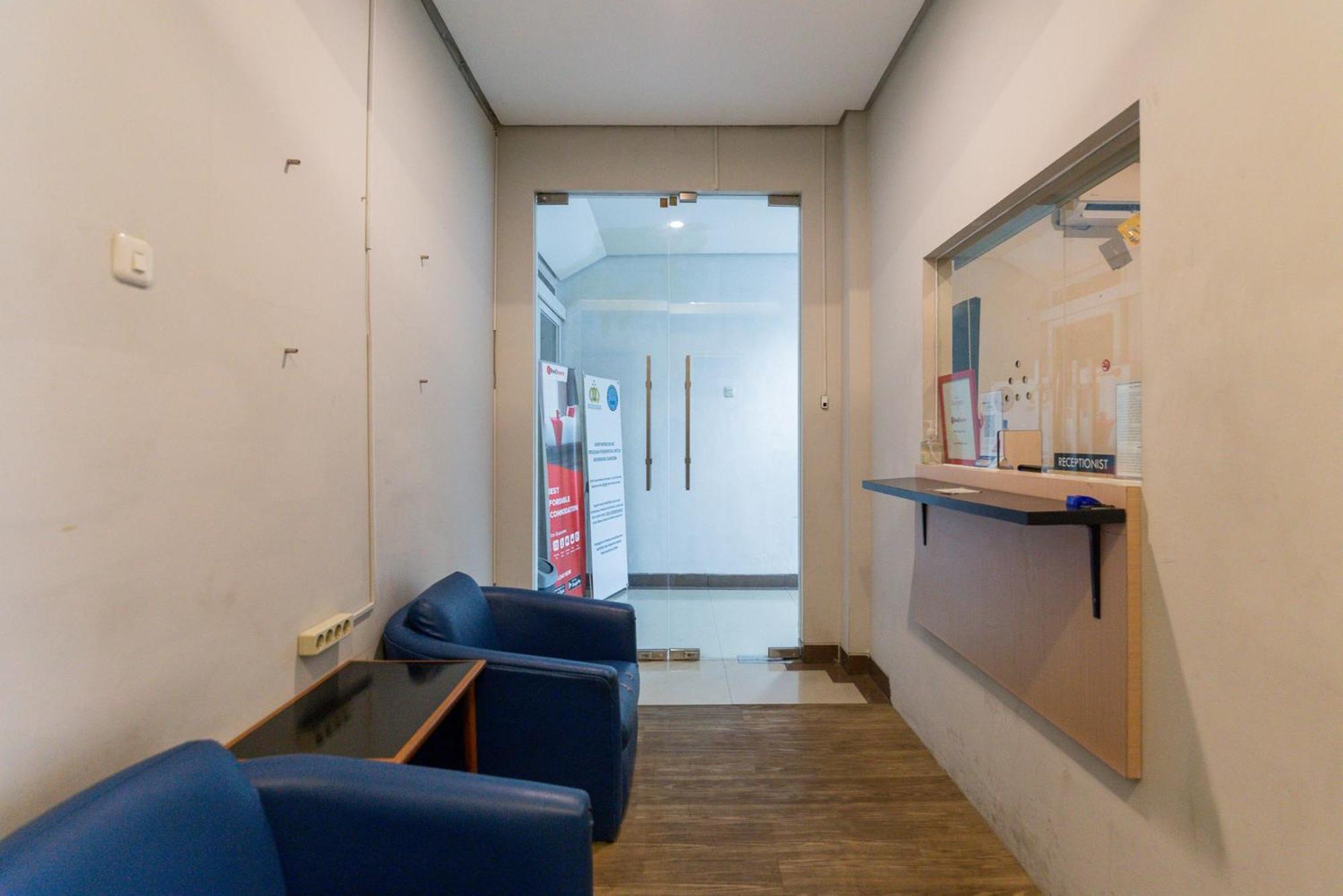 Reddoorz Plus Syariah Near Mall Pondok Indah Jakarta Luaran gambar