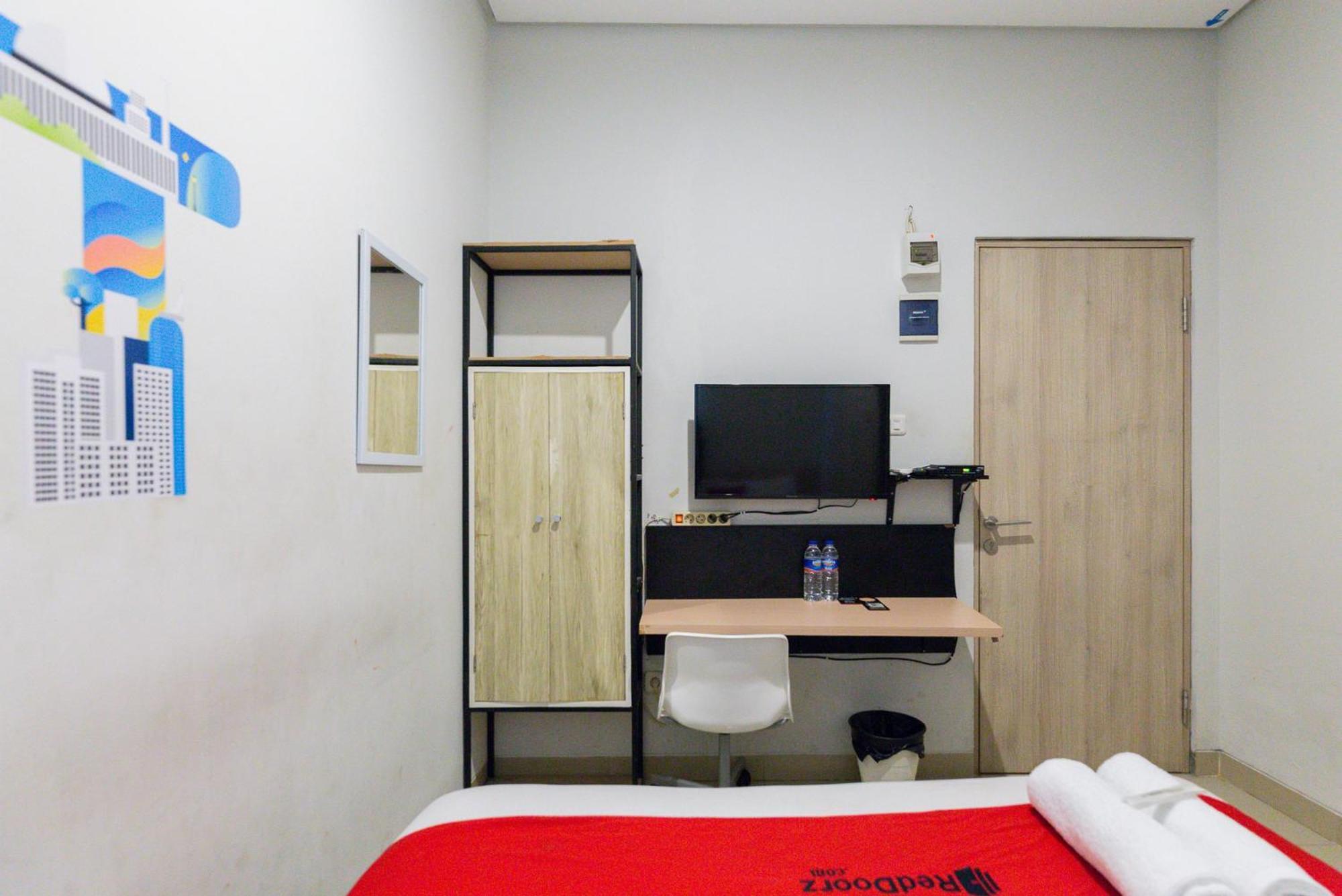 Reddoorz Plus Syariah Near Mall Pondok Indah Jakarta Luaran gambar