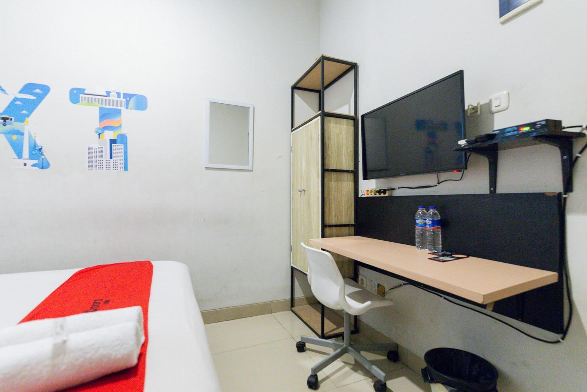 Reddoorz Plus Syariah Near Mall Pondok Indah Jakarta Luaran gambar