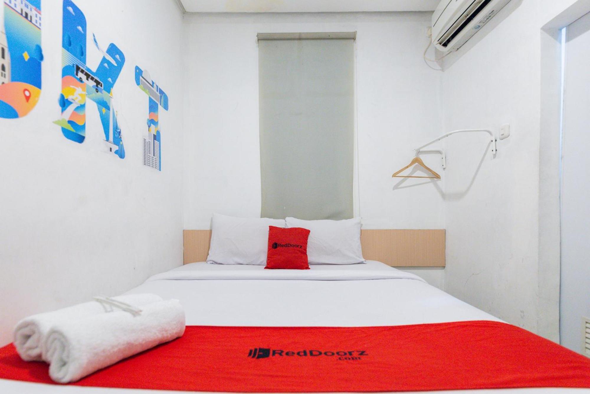 Reddoorz Plus Syariah Near Mall Pondok Indah Jakarta Luaran gambar